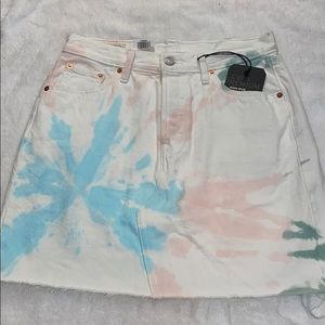 PREMIUM LEVIS DENIM SKIRT